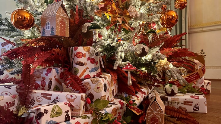 Hansel & Gretel Christmas Tree